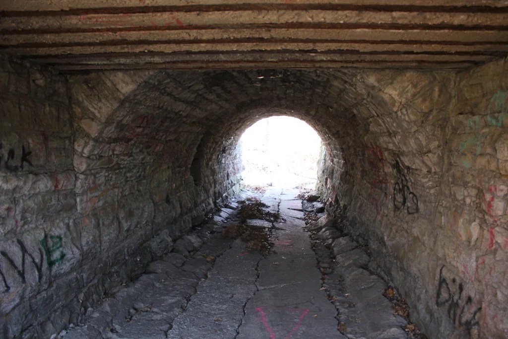 Iowa City Dead Man's Cave